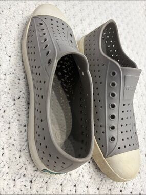 Native Jefferson Perforated Gray Teal Logos Unisex Slip On Shoes Size M8 / W10 !